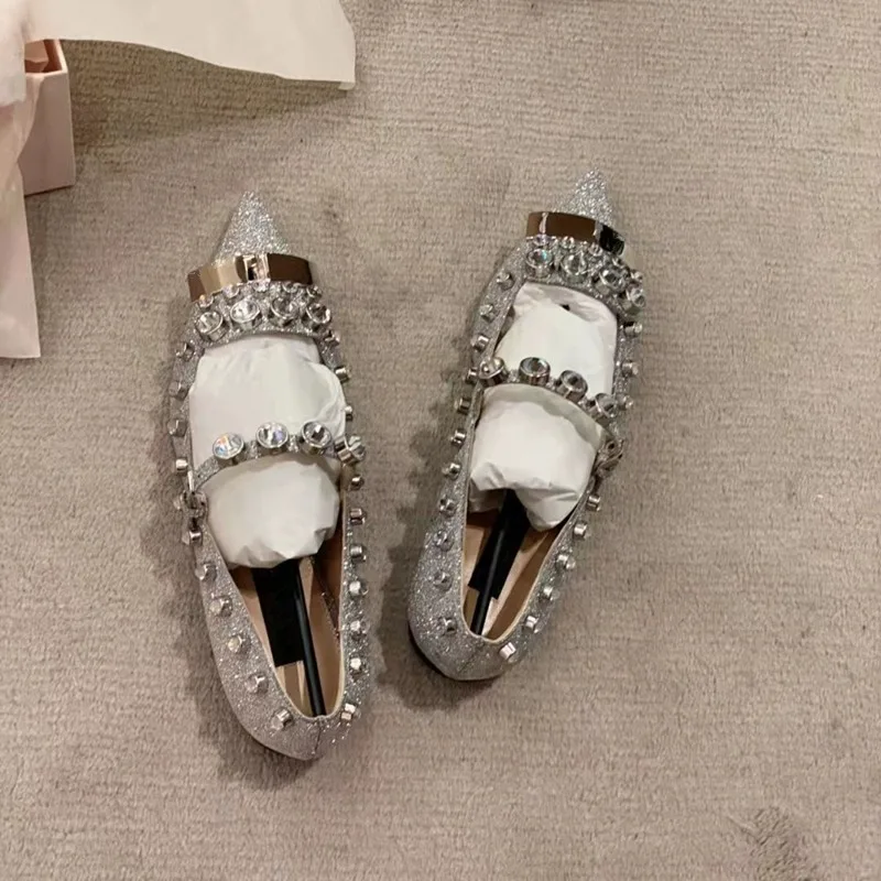 Обувки-лодка с остри пръсти, украсени с кристали, с каишка и катарама, Сребърни Сватбени лоферы, Банкетная дамски обувки Sandalias Mujer Verano