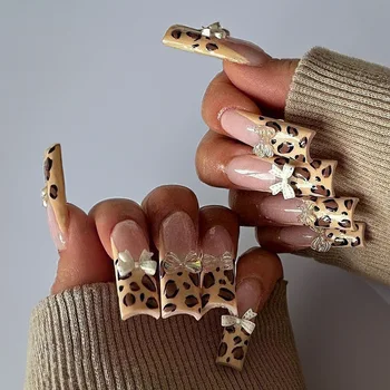 Режийни ноктите с леопардовым принтом 24шт с бантиком от страз, дълги квадратни лигавицата на ноктите, подходящ за носене Френски балетные режийни за върховете на ноктите